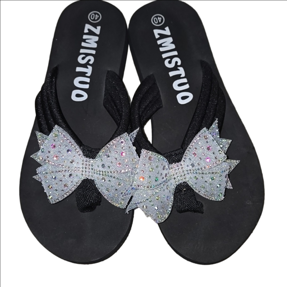 ZMISTUO Black Sandals with Rhinestone Bow